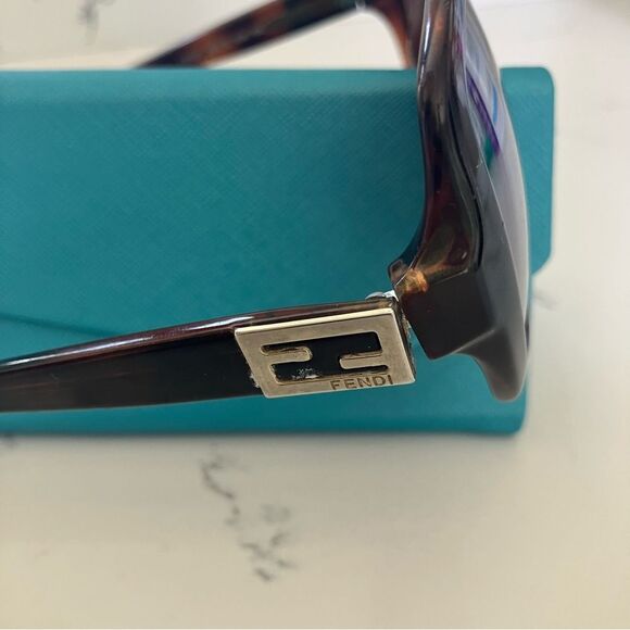 FENDI Women's Square Sunglasses FS5227 Tortoise Brown Italy - Picture 4 of 10